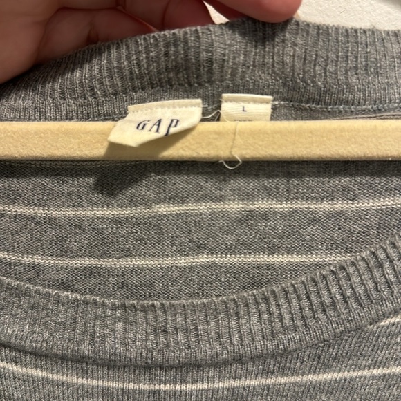 GAP Gray & White Striped Scoop Neck Sweater Sz L - Picture 6 of 6